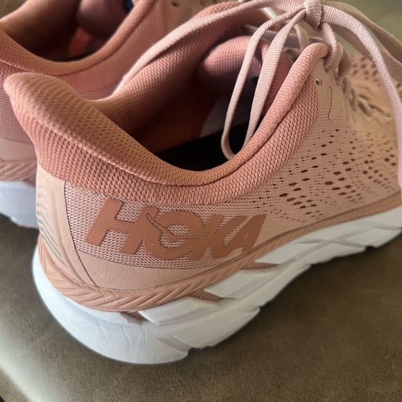 HOKA CLIFTON 7 LIGHT PINK SHOES - Picture 7 of 10